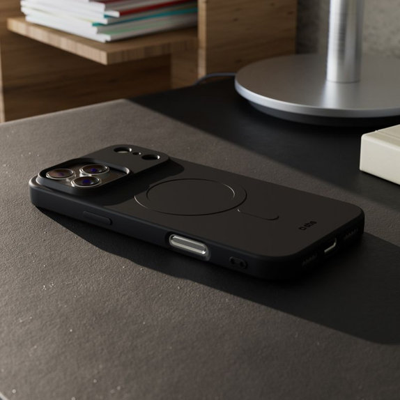 SBS - Pouzdro Instinct Mag kompatibilní s MagSafe pro iPhone 17 Pro, černá