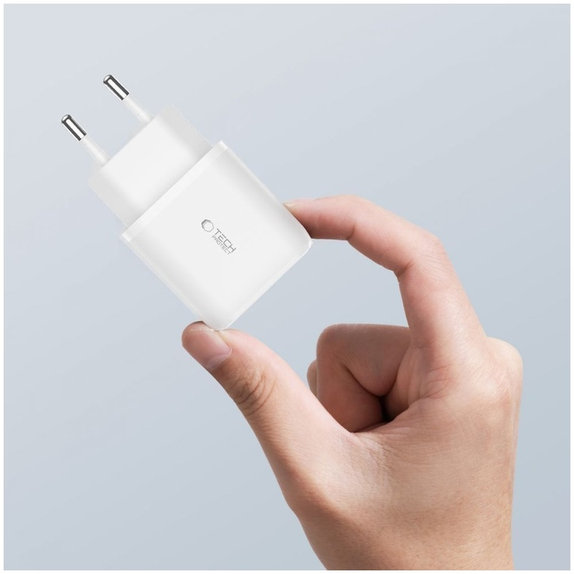 Síťová nabíječka C20W 2-PORT PD 20W / QC3.0 + USB-C Cable, bílá, Tech-Protect