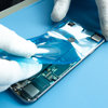 Nalepení nového lepidla kolem okrajů iPhone-u #2